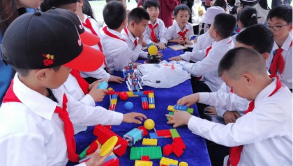 乐高科技拼创，智启少年未来