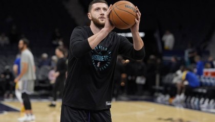 波黑主帅痛批努尔基奇：他身材走样 几乎跑不动了