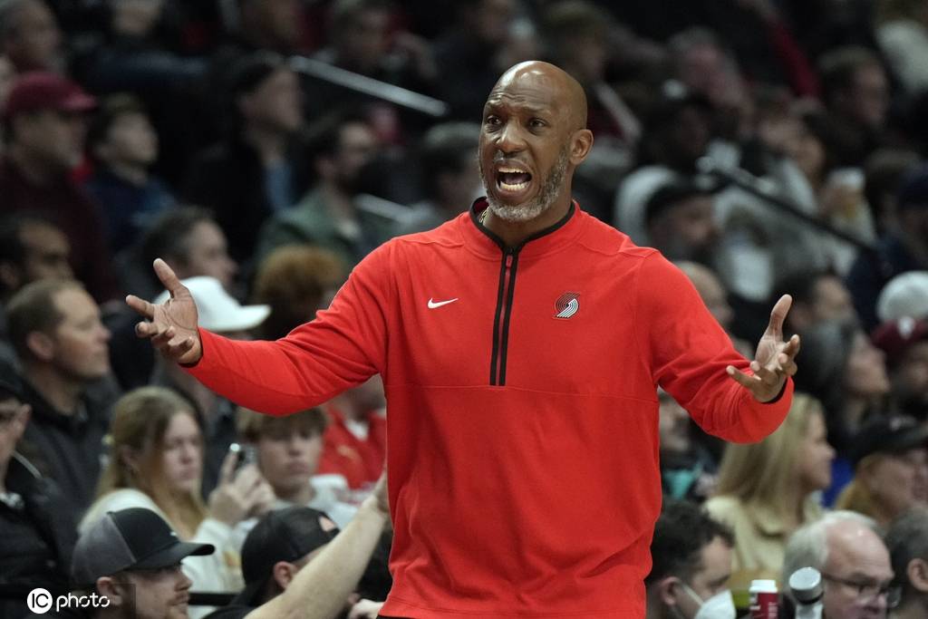 出大事了！比卢普斯+罗齐尔被捕 NBA官方勒令他俩离职